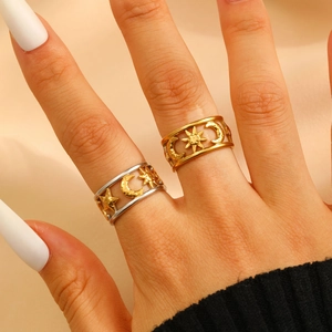 Chique 18K gouden zon en maan roestvrijstalen ringen in een bohemien vintage stijl