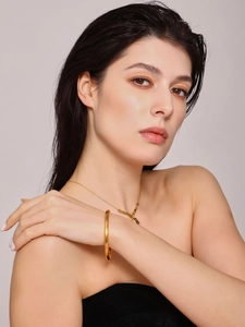 Polished 18K gold plated minimalist round bangle and rectangular pendant necklace set