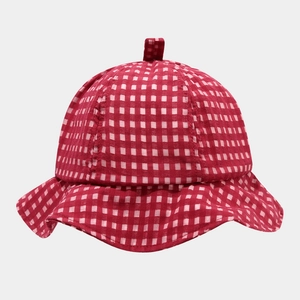 Cappello a secchiello a quadretti rossi e rosa per bambine con tesa ondulata e traspirante