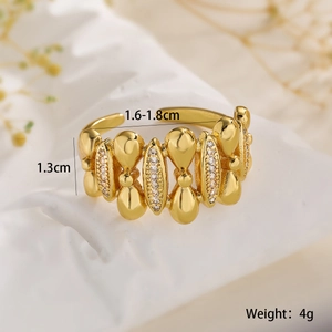 Detailed view of 18K gold plated sunflower ring with cubic zirconia and dimensions