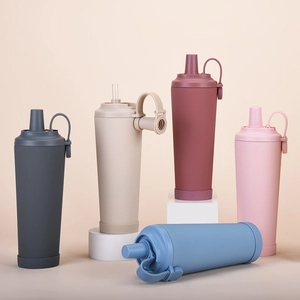 Detail view of large 830ml insulated cups in five Morandi colors with wide straws