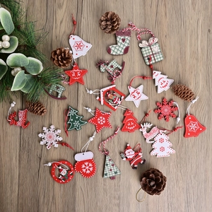 Christmas Wooden Ornaments Natural Wood Painted Pendants Holiday Tree Hanging Decorations Nordic Style Traditional
