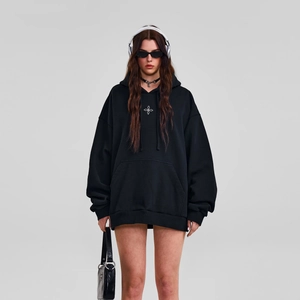 Sweat à capuche oversize noir en coton avec graphique blanc et poche kangourou