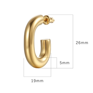 Orecchini a cerchio a C in acciaio placcato oro 18K, vista dimensioni 26mm x 19mm