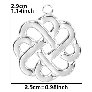 Detailed dimensions of silver witch knot pendant measuring 2.9cm by 2.5cm
