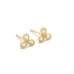 Elegant 925 sterling silver clover stud earrings with gold plating and sparkling zircons