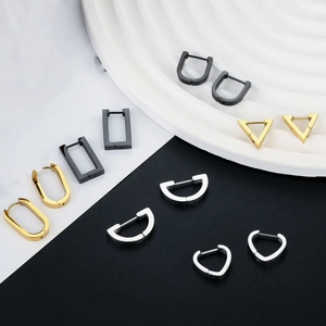 Geometrical stainless steel hoop earrings in gold, silver and black finishes