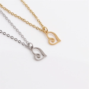 Stainless Steel Heart Pendant Necklace For Women Mini Swirl Pattern Heart Shaped Clavicle Chain Fashion Jewelry