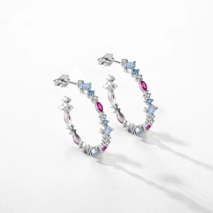 Boucles d'oreilles créoles élégantes en argent S925 avec pierres de zircon colorées
