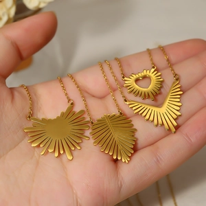 Minimalist 18K gold plated stainless steel sunflower ray pendant necklaces for women
