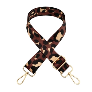 Verstellbarer Schultergurt mit Leopardenmuster und goldfarbenen Metallschnallen
