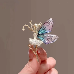 Golden fairy brooch with gradient angel wings and star, elegant dancing girl pin