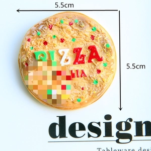 Detailed top view of 5.5cm resin Pizza Italia magnet with realistic toppings and crust