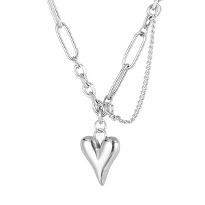 Collana con ciondolo a cuore argento con catena a graffetta asimmetrica e maglia groumette