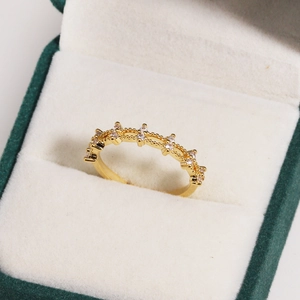 Adjustable gold band ring with crown lace texture and sparkling round zircon stones