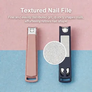 Niedlicher spritzgeschützter großer Nagelknipser mit mattem Griff und integrierter Nagelfeile