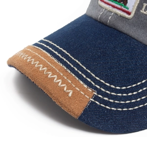 Berretto vintage in denim con ricamo California Republic e visiera in pelle scamosciata