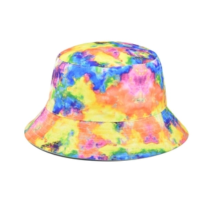 Colorful tie-dye bucket hat for men and women featuring vibrant rainbow street fashion style