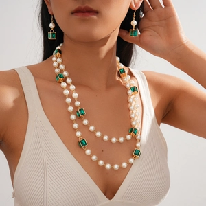 Retro Long Beaded Necklace And Earrings With Imitation Artificial Pearls Emerald Green Square Rhinestones Alloy Jewelry For Women