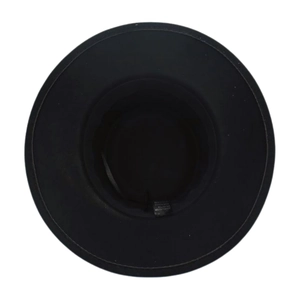 Détail de l'intérieur du chapeau jazz montrant l'étiquette en polyester et coton