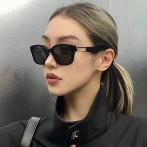 Retro Square Sunglasses For Men Women Fashion Rectangle Sun Glasses With Metallic Pin Decoration UV400 Protection Hip Hop Eyewear