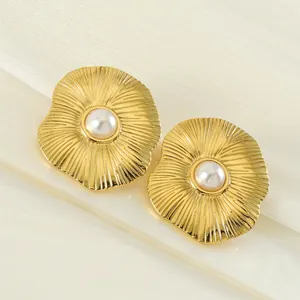 Boucles Oreilles Pétales Plaquées Or 18 Carats Acier Inoxydable Texture Ondulée Avec Künstliche Perle Style Vintage Français Femmes
