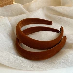 Velvet padded headband in pumpkin brown and caramel colors for a minimalist fall look