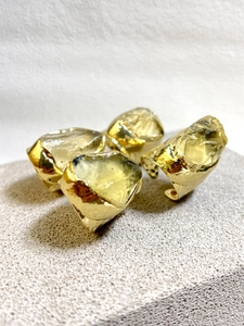 Anelli vintage regolabili in oro con pietre grezze di cristallo di limone naturale