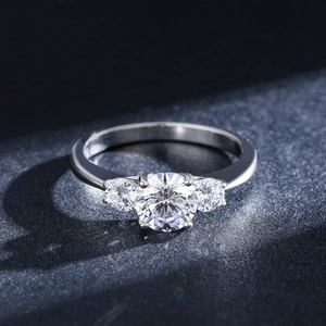 Classic S925 sterling silver three-stone zircon ring with polished silver band finish