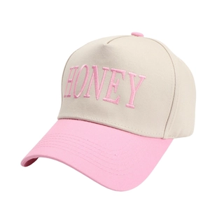 Fashionable beige and pink baseball cap with 3D honey letter embroidery for outdoor use