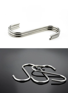 Detail of 2.8mm solid stainless steel S-shaped metal hooks with polished electrolytic finish