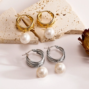 Boucles D'oreilles Künstliche Perle Géométriques Créoles Multi Couches Avec Tige En Acier Inoxydable Style Élégant Français Femmes