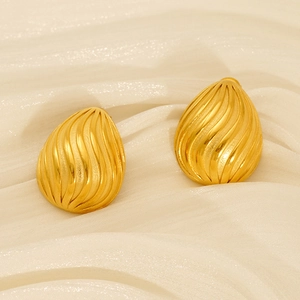 Boucles d'oreilles gouttes dorées 18k en acier inoxydable avec texture spirale