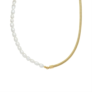 Chic 18K gold plated snake chain necklace with baroque pearls on white background