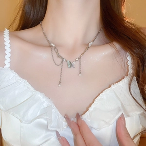 Elegant silver butterfly y2k necklace with zirconia diamonds and pearls for women