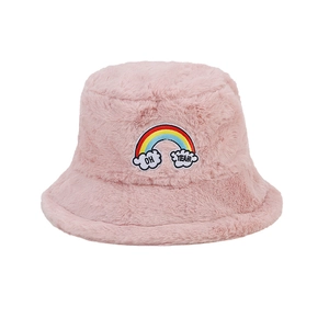 Bob en fausse fourrure rose avec broderie arc-en-ciel pour la chaleur et la mode
