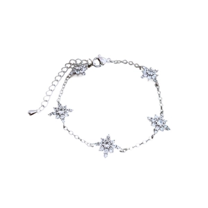 Sparkling silver snowflake bracelet with zircon flower pendants and adjustable chain link