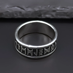 Bague vintage avec gravure runes vikings en argent antique pour hommes et femmes