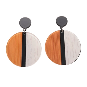 Retro geometric acrylic round hoop earrings with tri-color block pattern in wood texture