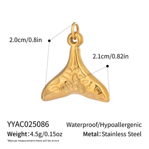 Detailed size chart for 18K gold stainless steel whale tail pendant with measurements