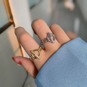 Chic geometric OT buckle chain rings with micro-inlaid diamonds in gold and silver