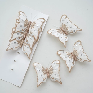 Vierer-Set weiße Schmetterlings-Weihnachtsanhänger mit Goldglitzer und Kristallen