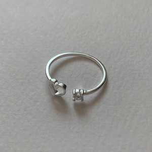Minimalist S925 sterling silver open heart ring with sparkling round cubic zirconia