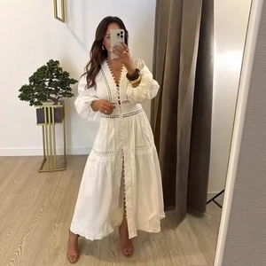 Maxi Kleid Spitze Durchbrochen Stickerei V Ausschnitt Langarm Knopfleiste Vorne Einfarbig Boho Elegant Lässig Damen