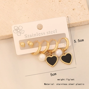Détail de l'ensemble de 3 paires de boucles d'oreilles acier inoxydable et perles