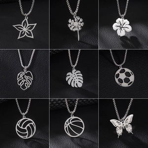 Collier À Pendentif Papillon Fleur Ballon De Sport Évidé En Acier Inoxydable Bijoux Style Hip Hop Pour Hommes Femmes