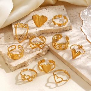 Set aus 18k vergoldeten Edelstahlringen mit Herz-Motiv und verstellbarem Design