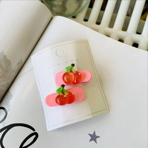 Barrettes à cheveux cerises mignonnes roses avec fruits en résine rouge pailletée lot de 2