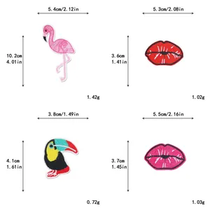Detailed size guide for flamingo and lip embroidery patches showing dimensions and weight