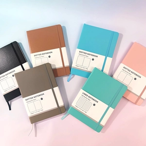Set de 6 cuadernos A5 de tapa dura con banda elástica en papel de 100 g/m² punteado y rayado